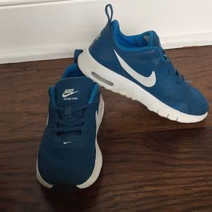 Nike Boy Air Max Tennis shoes